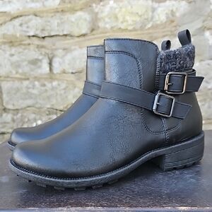 Women's Size 9 Easy Street Black Ankle‎ Boots with Buckle Accents